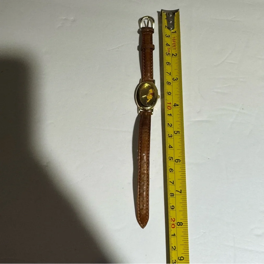 Disney Winnie‎ The Pooh Vintage Watch Leather Band Oval Collector Nostalgia Cute